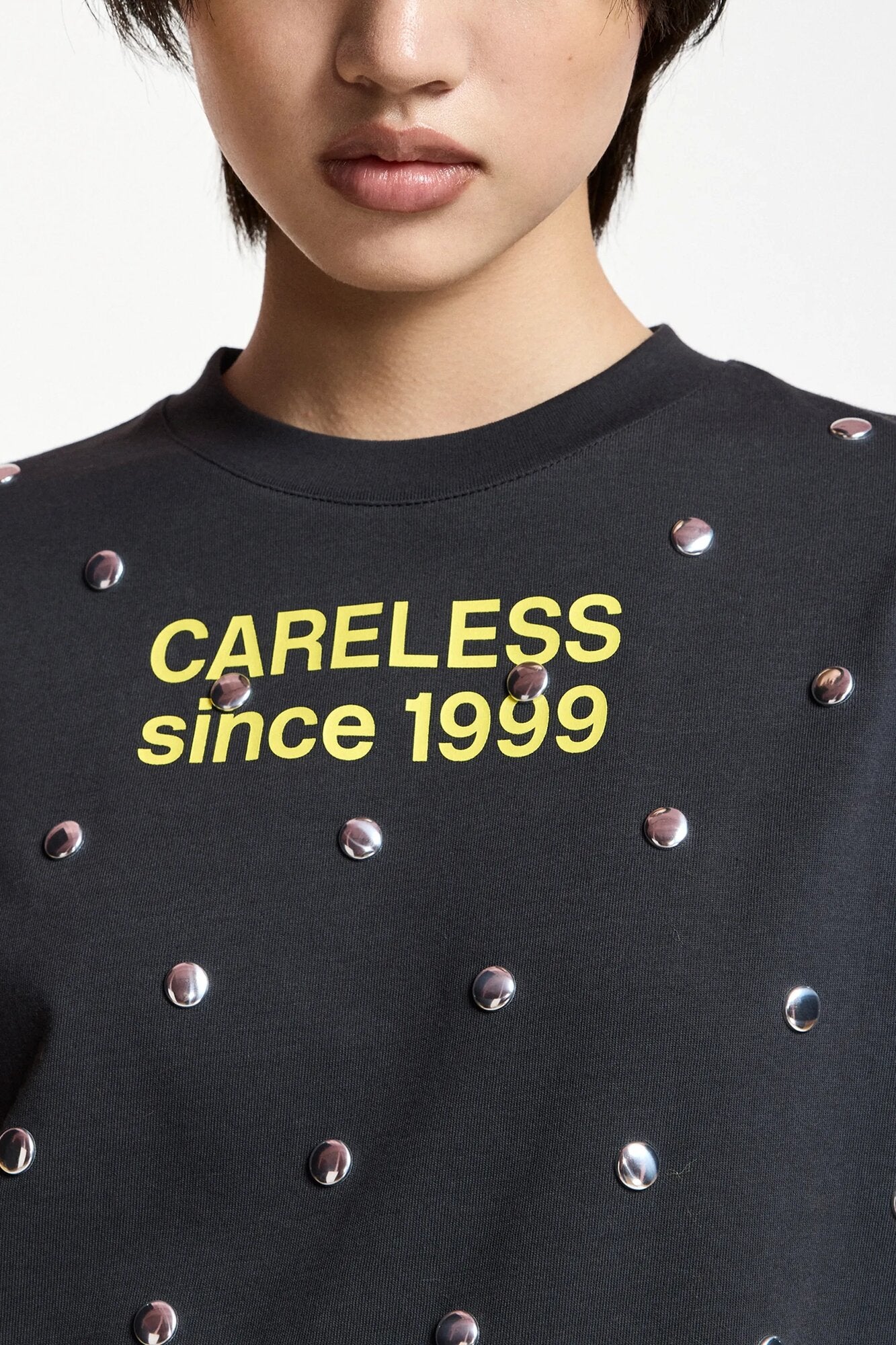 Kourse With Studs t-shirt – Charcoal Chic